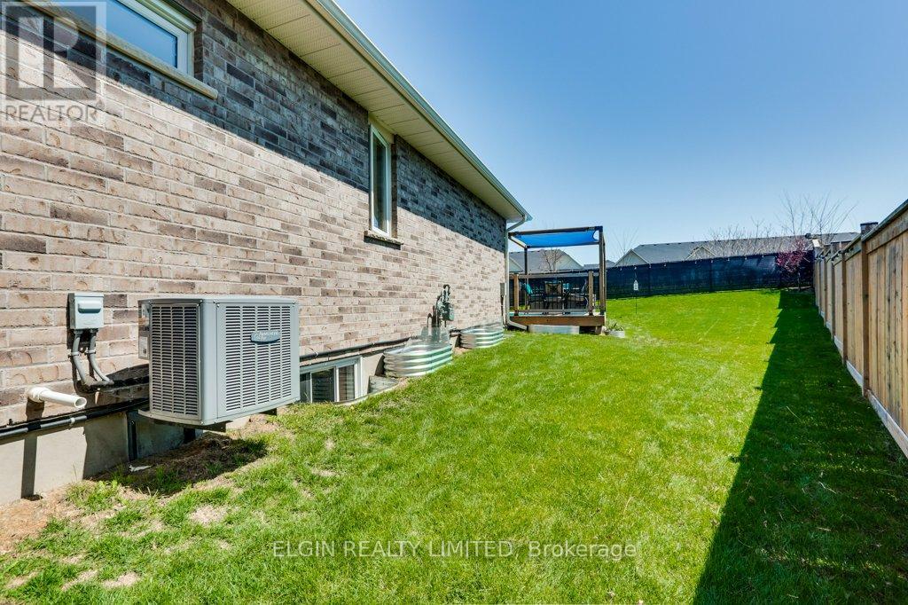 56 Charter Creek Court, St. Thomas, Ontario  N5R 0L3 - Photo 40 - X13047346