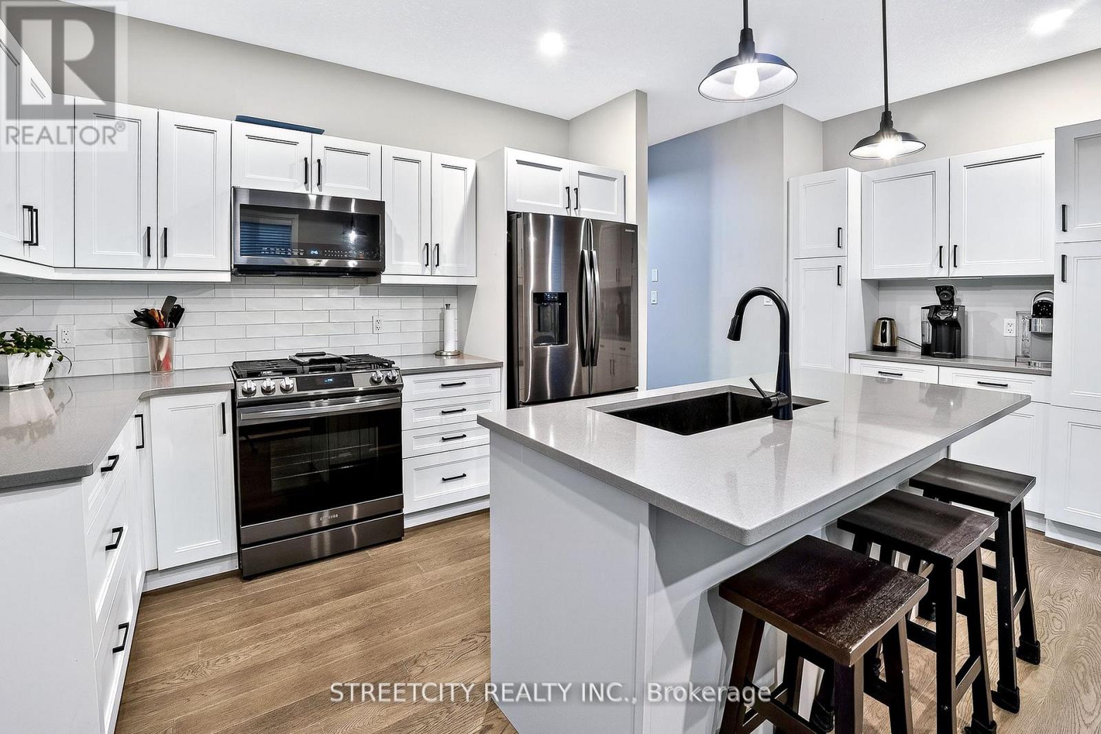 56 Compass Trail, Central Elgin, Ontario  L5G 4T8 - Photo 2 - X13047576