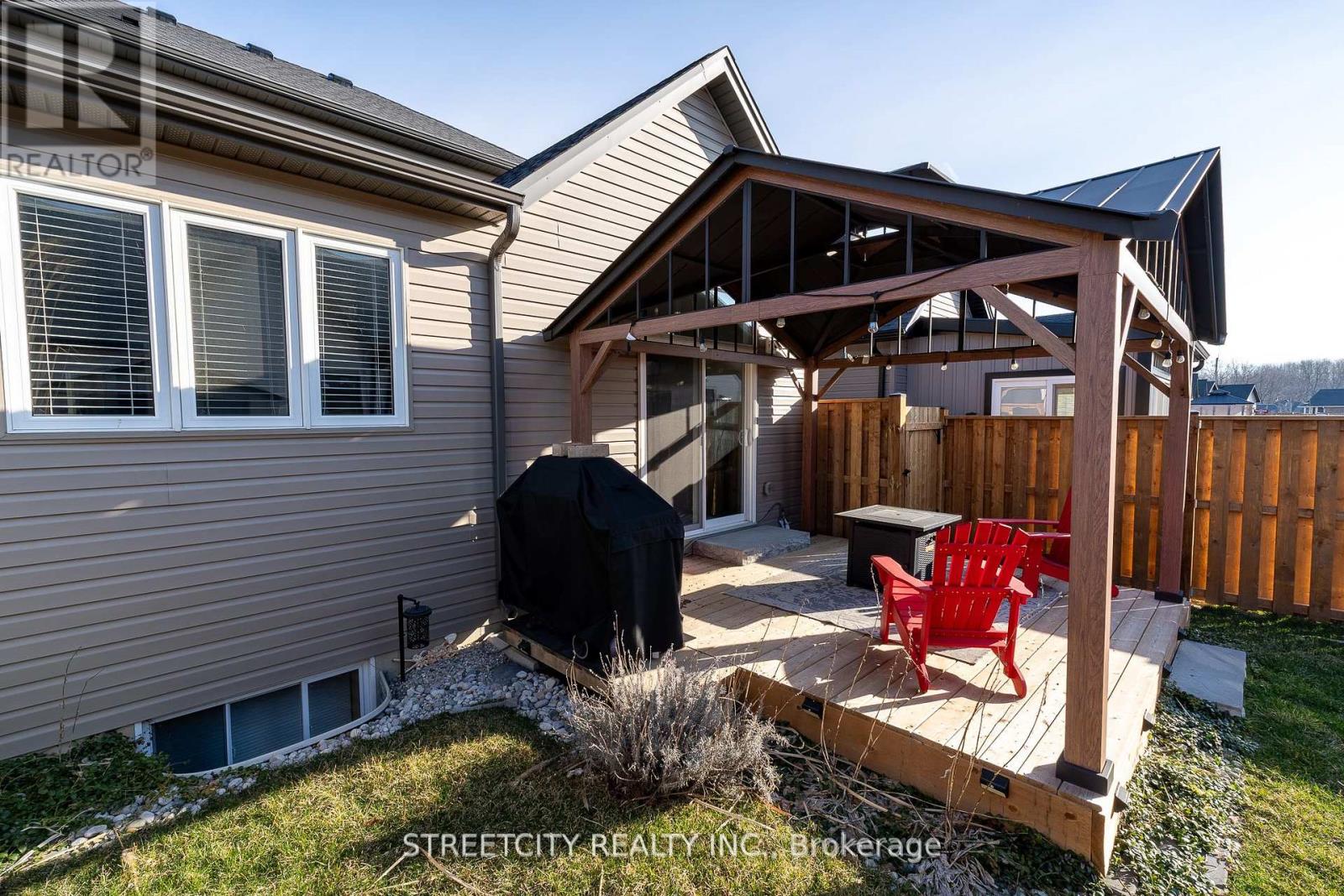 56 Compass Trail, Central Elgin, Ontario  L5G 4T8 - Photo 30 - X13047576