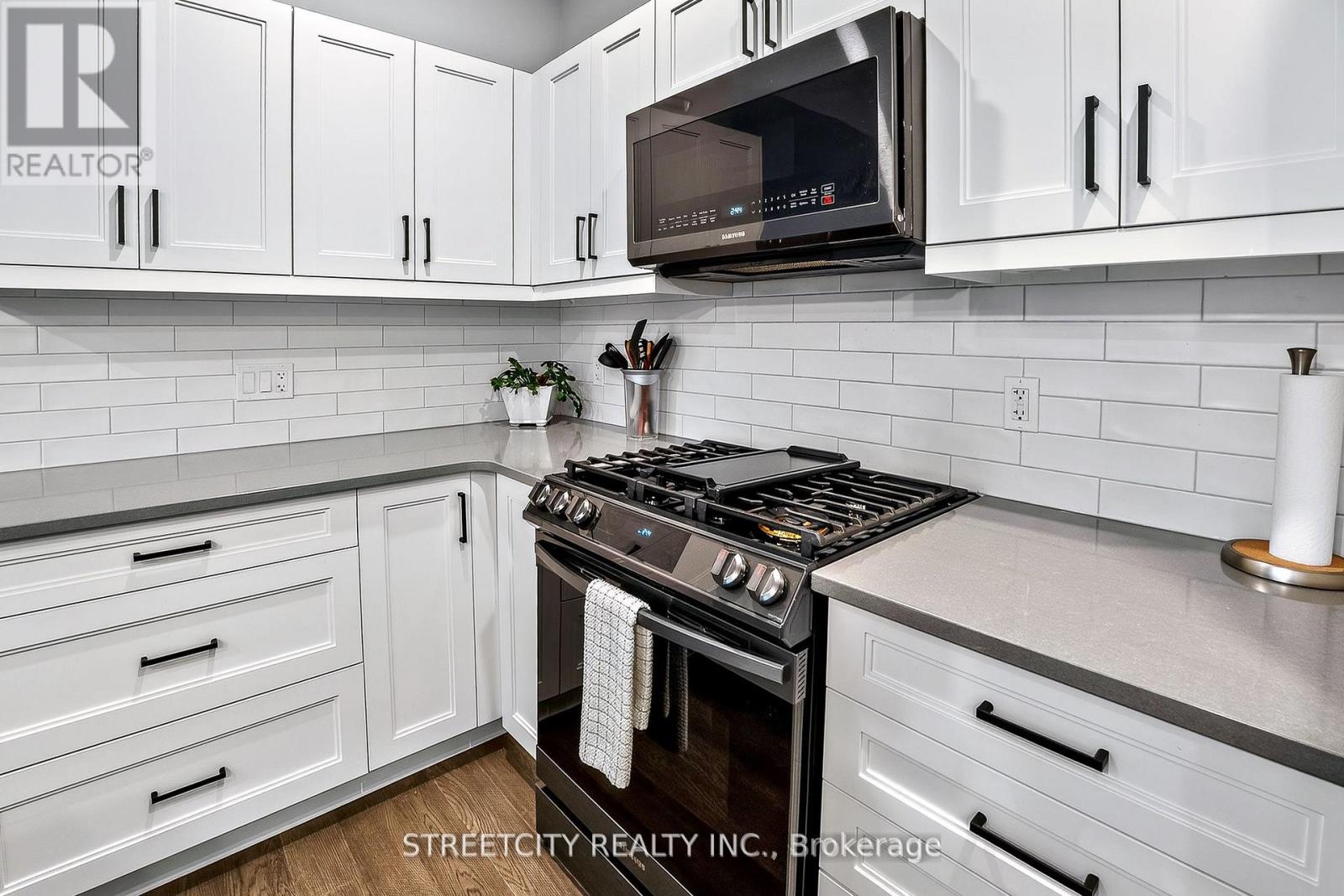 56 Compass Trail, Central Elgin, Ontario  L5G 4T8 - Photo 8 - X13047576