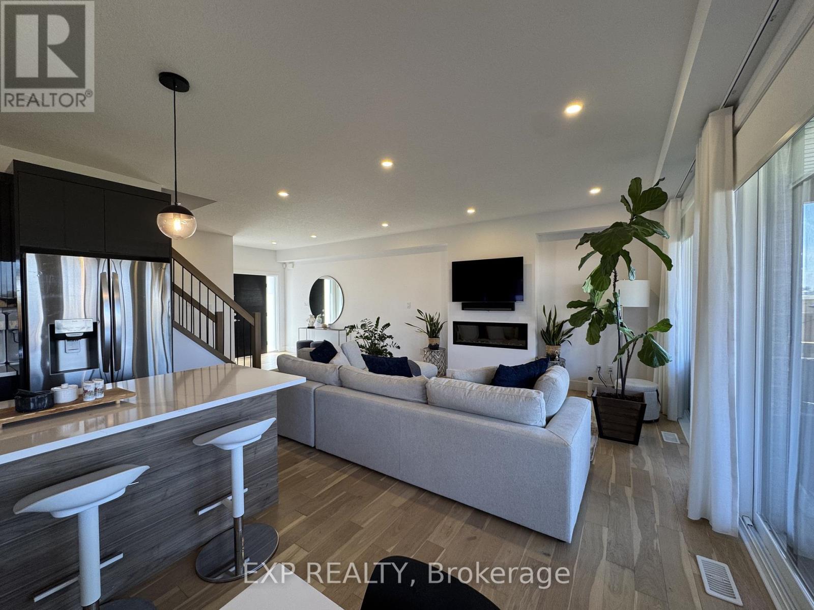 1562 Bob Schram Way, London North, Ontario  N6G 3K2 - Photo 10 - X13047678