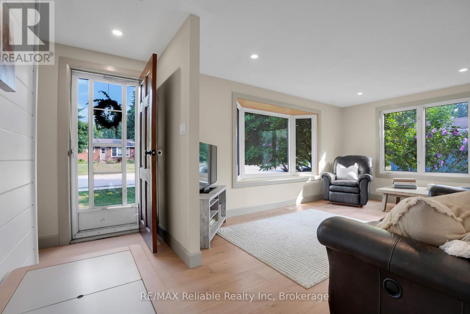 57 Coleman Street, Huron East, Ontario  N0K 1W0 - Photo 12 - X13047470