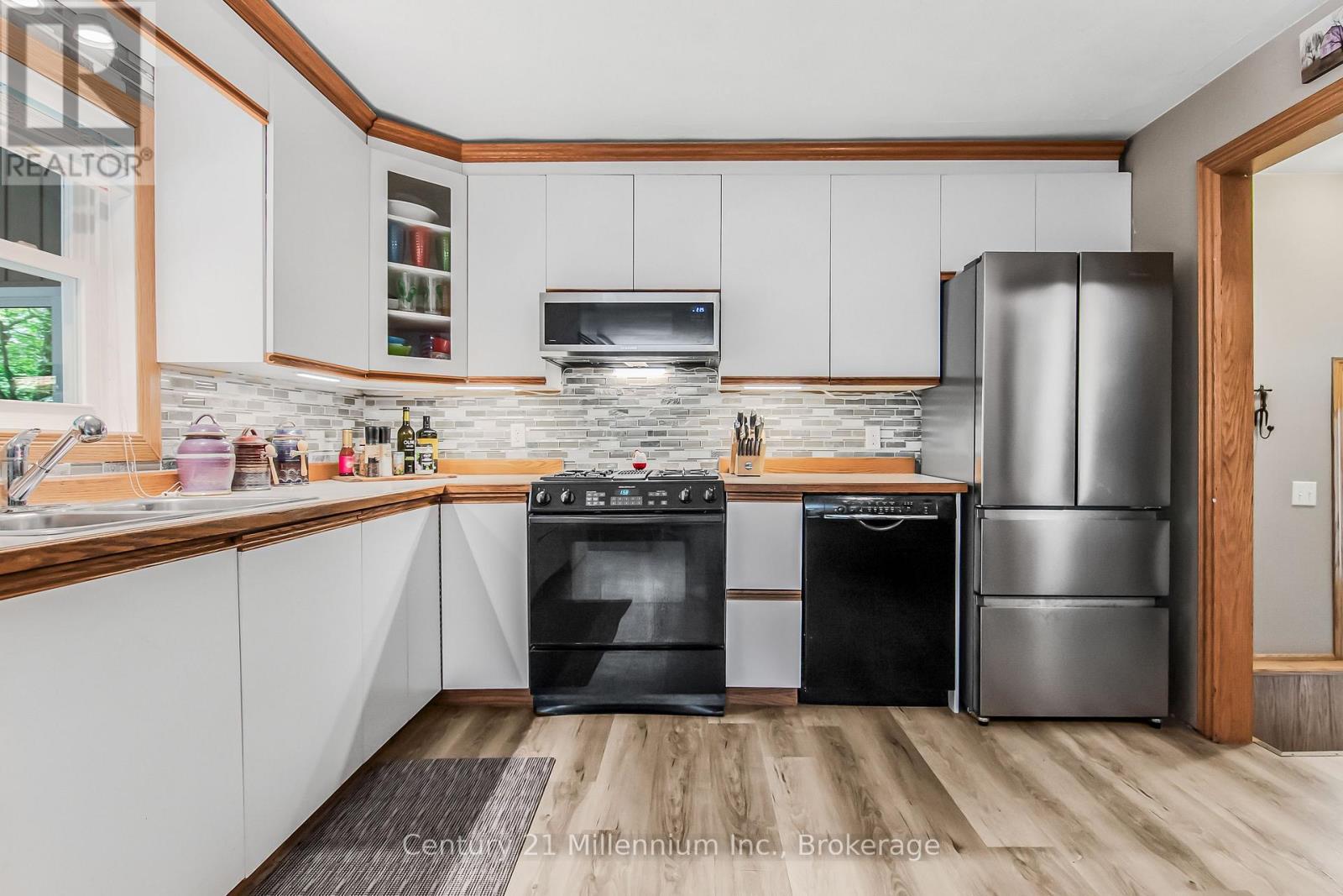 51 Cardinal Avenue, South Bruce Peninsula, Ontario  N0H 2T0 - Photo 22 - X13047620