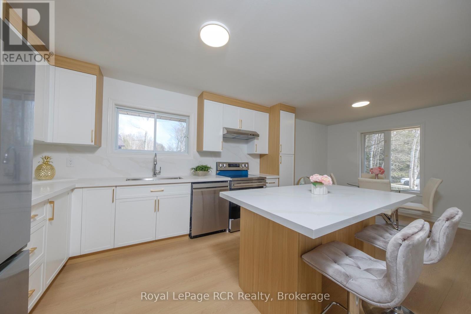 43 Graham Crescent, South Bruce Peninsula, Ontario  N0H 2G0 - Photo 12 - X13047628