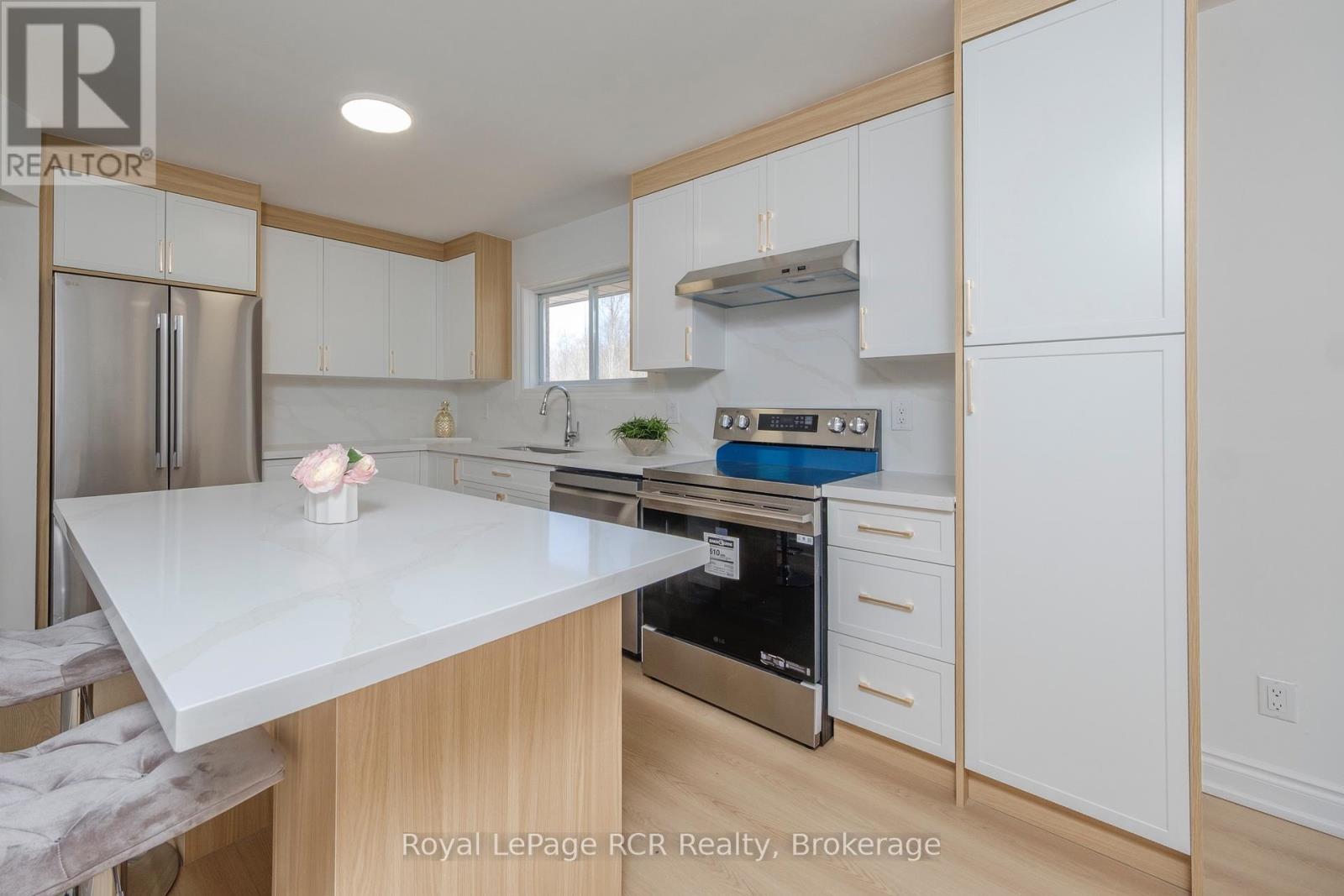 43 Graham Crescent, South Bruce Peninsula, Ontario  N0H 2G0 - Photo 13 - X13047628