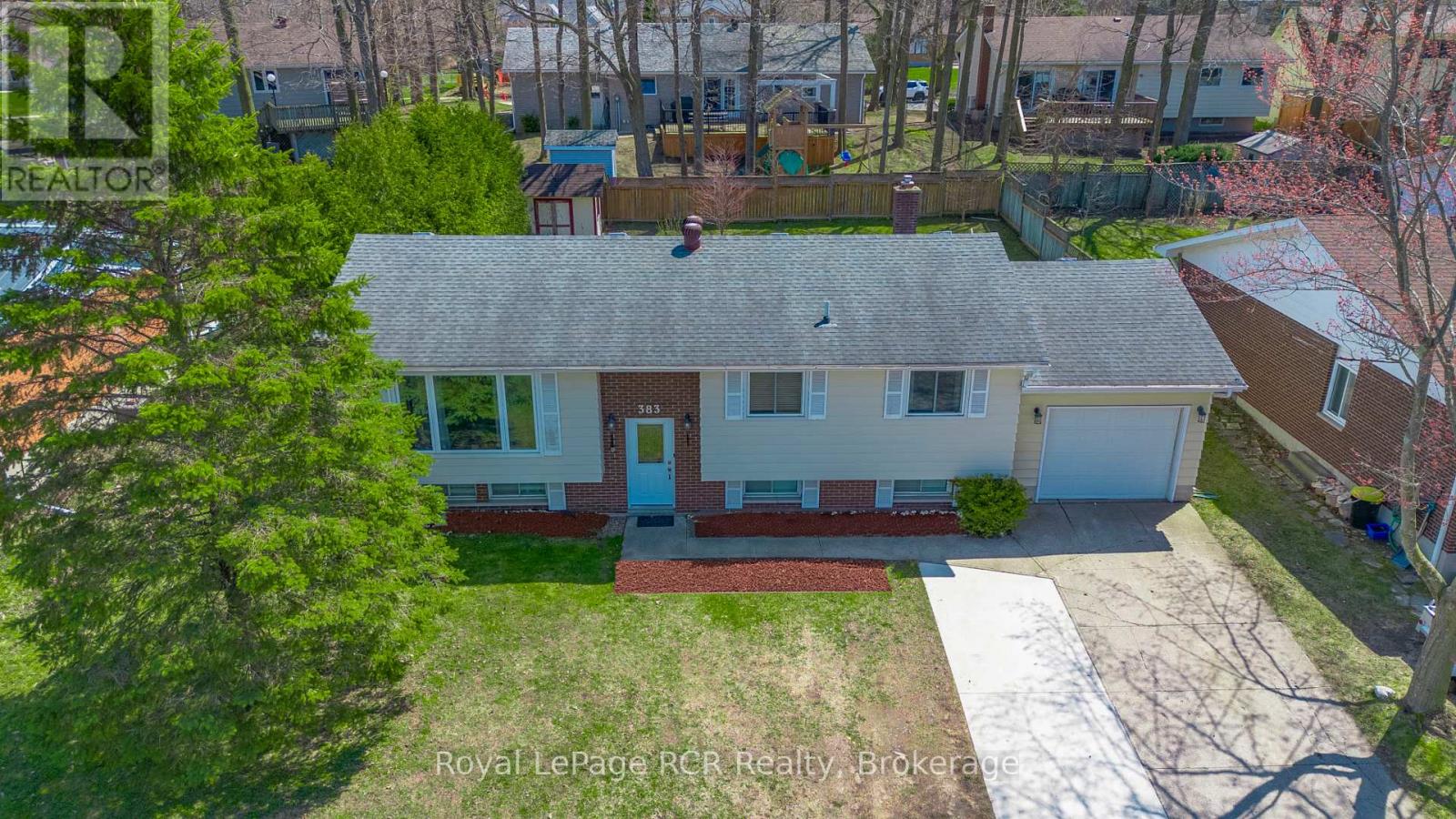 383 Wellington Street, Saugeen Shores, Ontario  N0H 2C4 - Photo 2 - X13047634