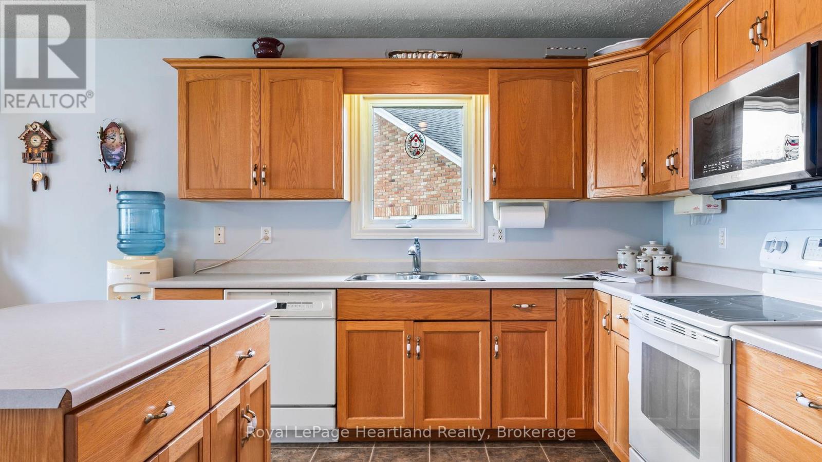 50 Mcdonald Drive, Huron East, Ontario  N0G 1H0 - Photo 16 - X13047674