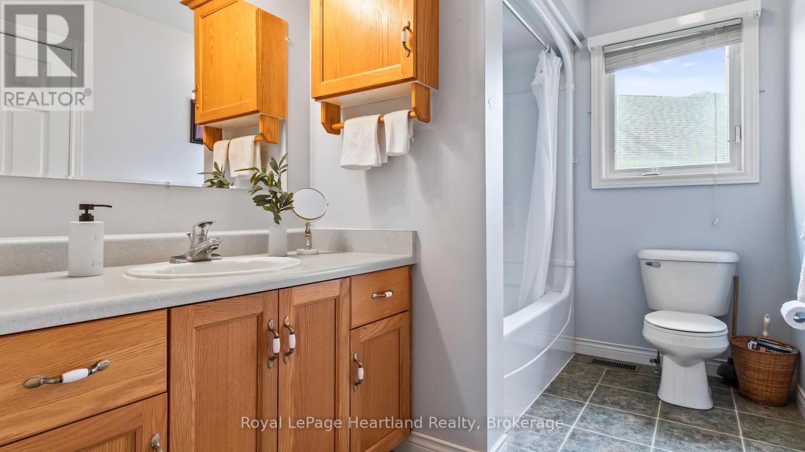 50 Mcdonald Drive, Huron East, Ontario  N0G 1H0 - Photo 18 - X13047674