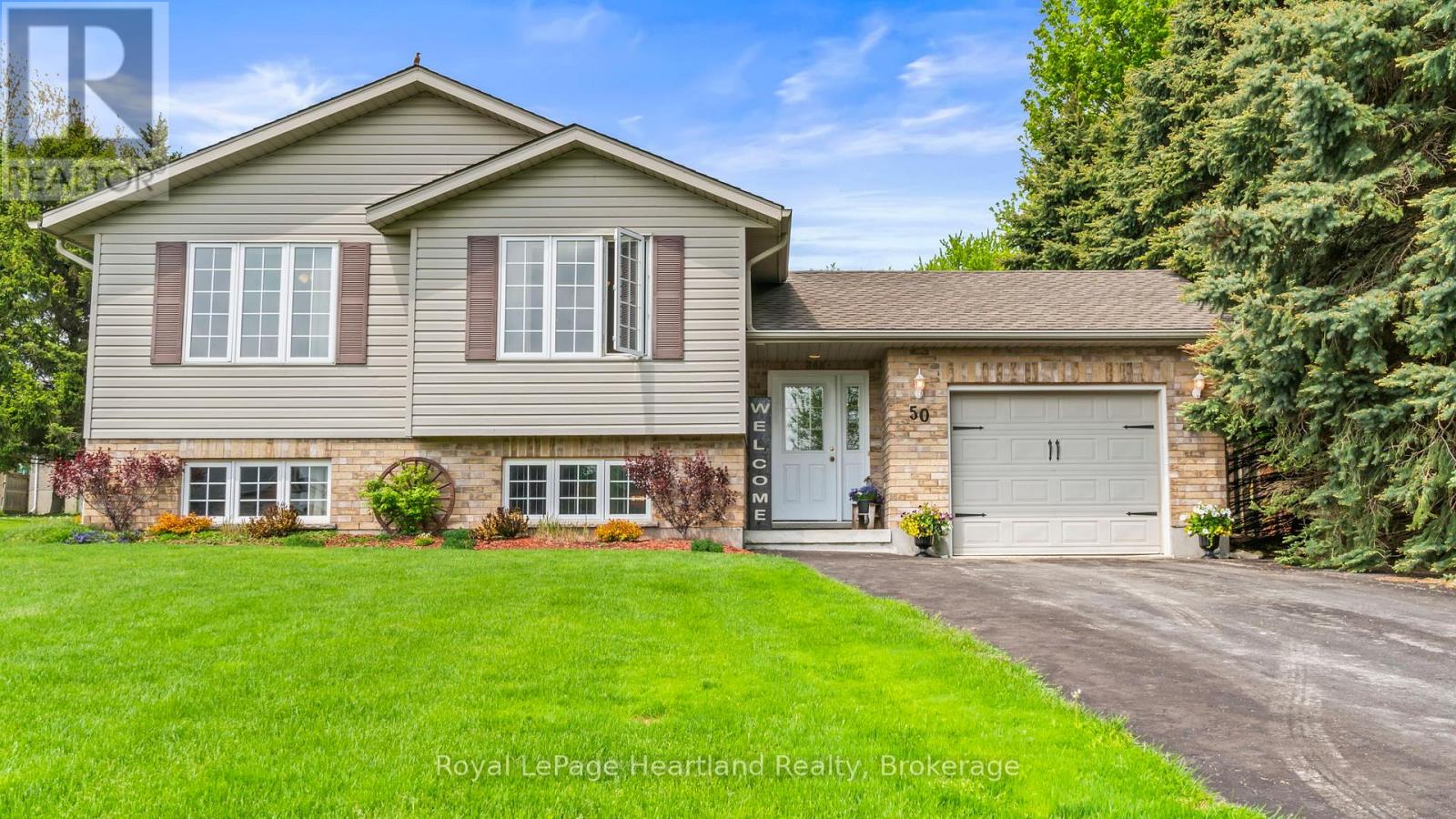 50 Mcdonald Drive, Huron East, Ontario  N0G 1H0 - Photo 4 - X13047674