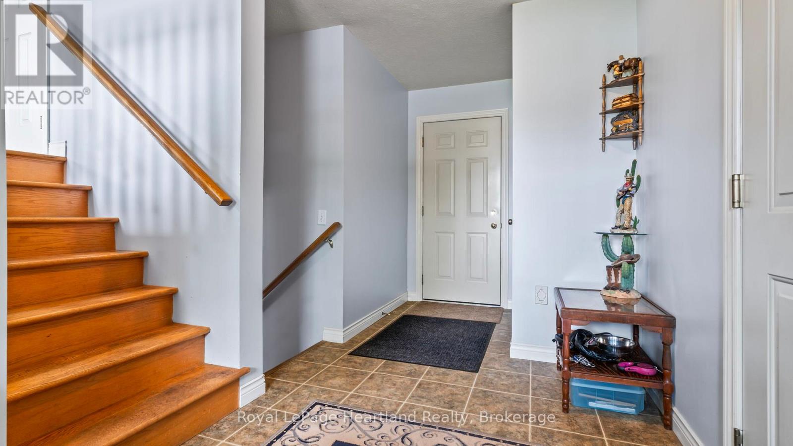 50 Mcdonald Drive, Huron East, Ontario  N0G 1H0 - Photo 7 - X13047674