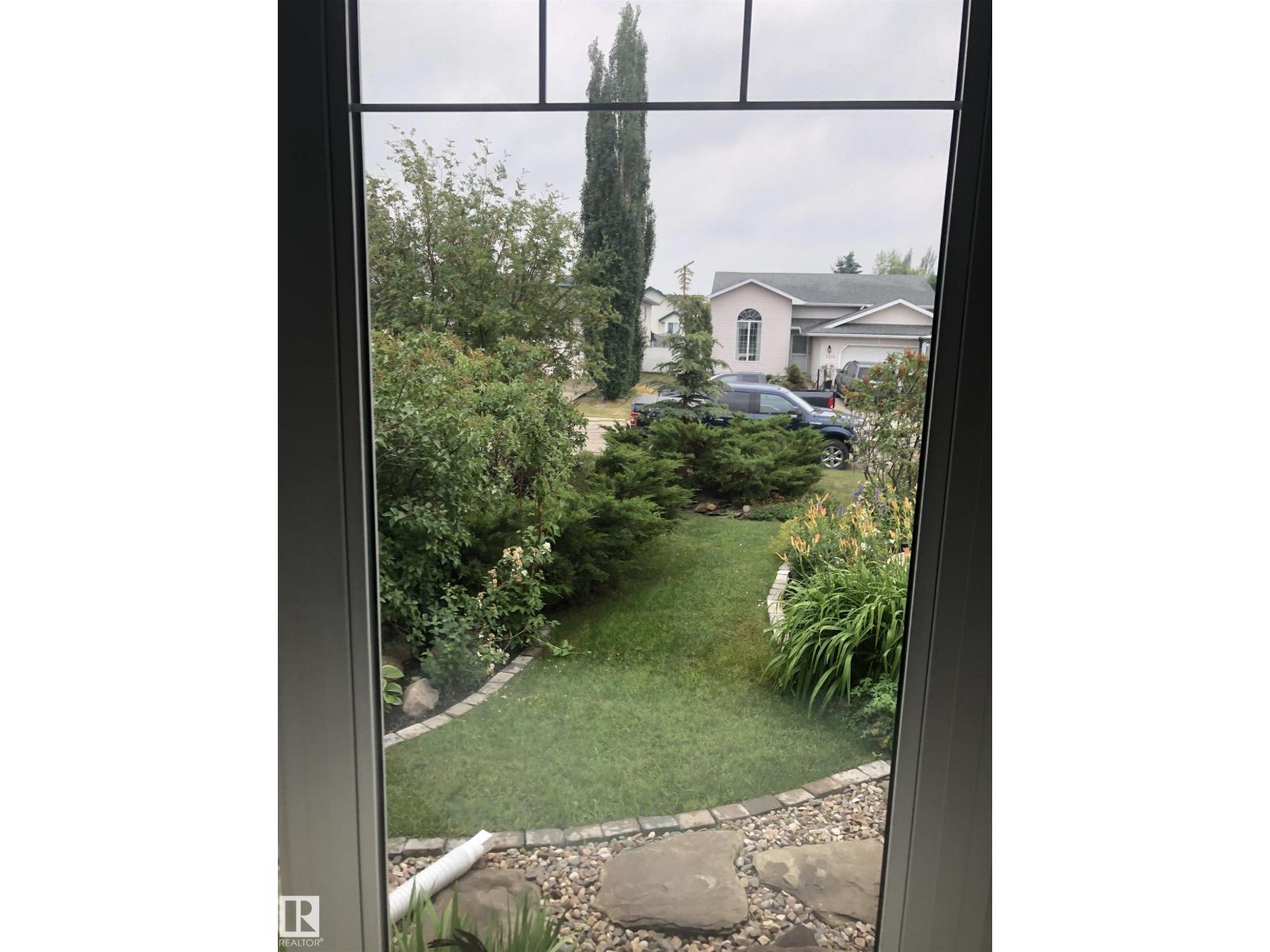 9210 97a Av, Morinville, Alberta  T8R 1S5 - Photo 3 - E4484338