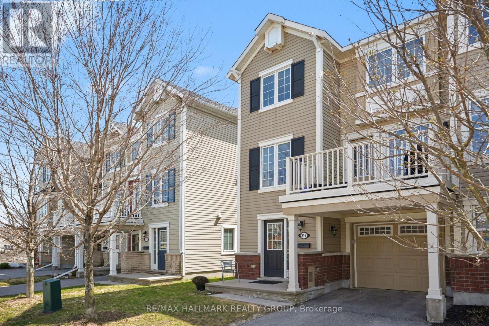 217 Bensinger Way, Ottawa, Ontario  K2S 0P1 - Photo 2 - X13047526