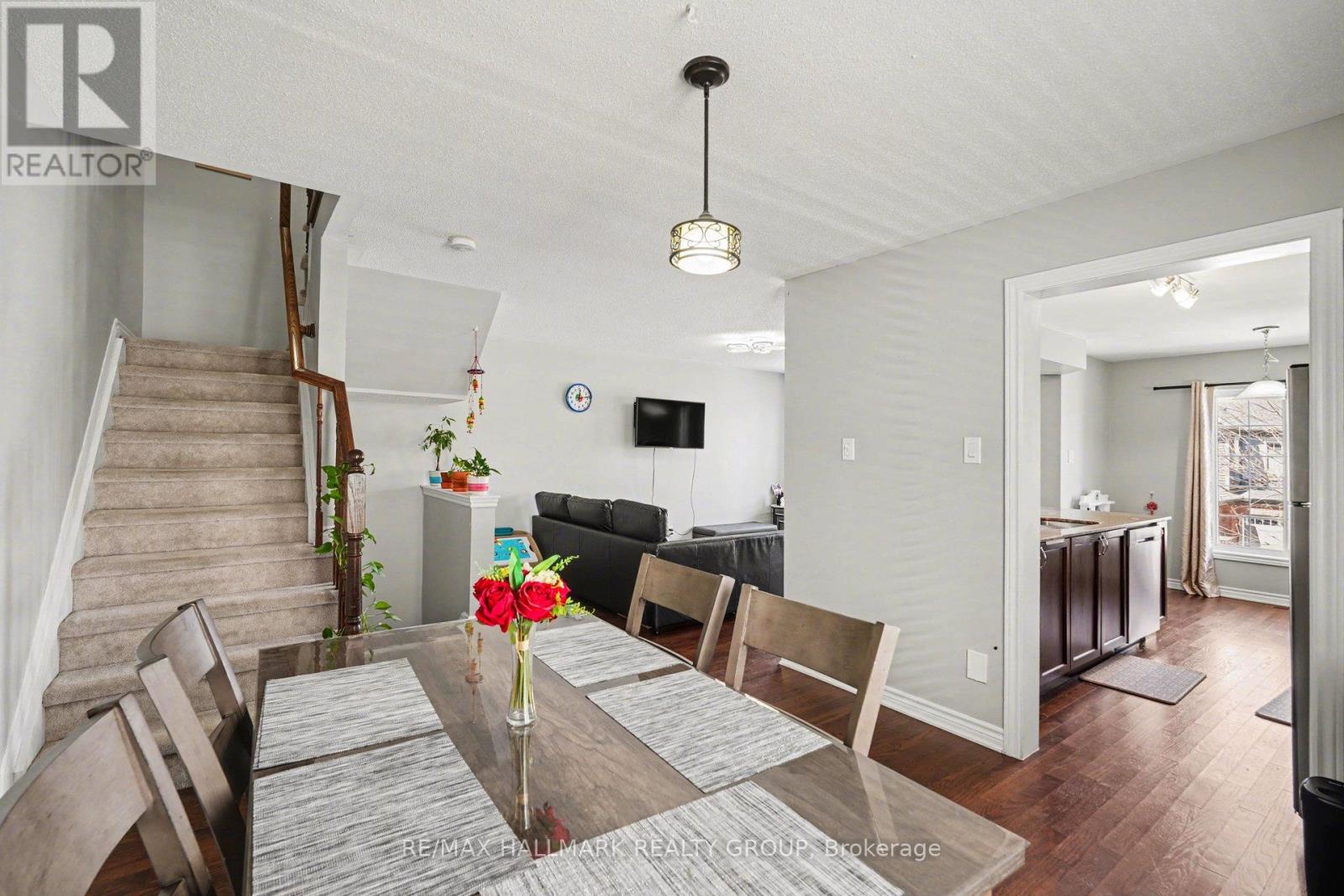 217 Bensinger Way, Ottawa, Ontario  K2S 0P1 - Photo 8 - X13047526