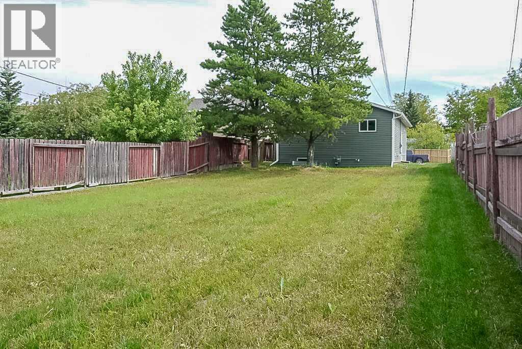 11320 97 Street, Grande Prairie, Alberta  T8V 3M9 - Photo 26 - A2305472