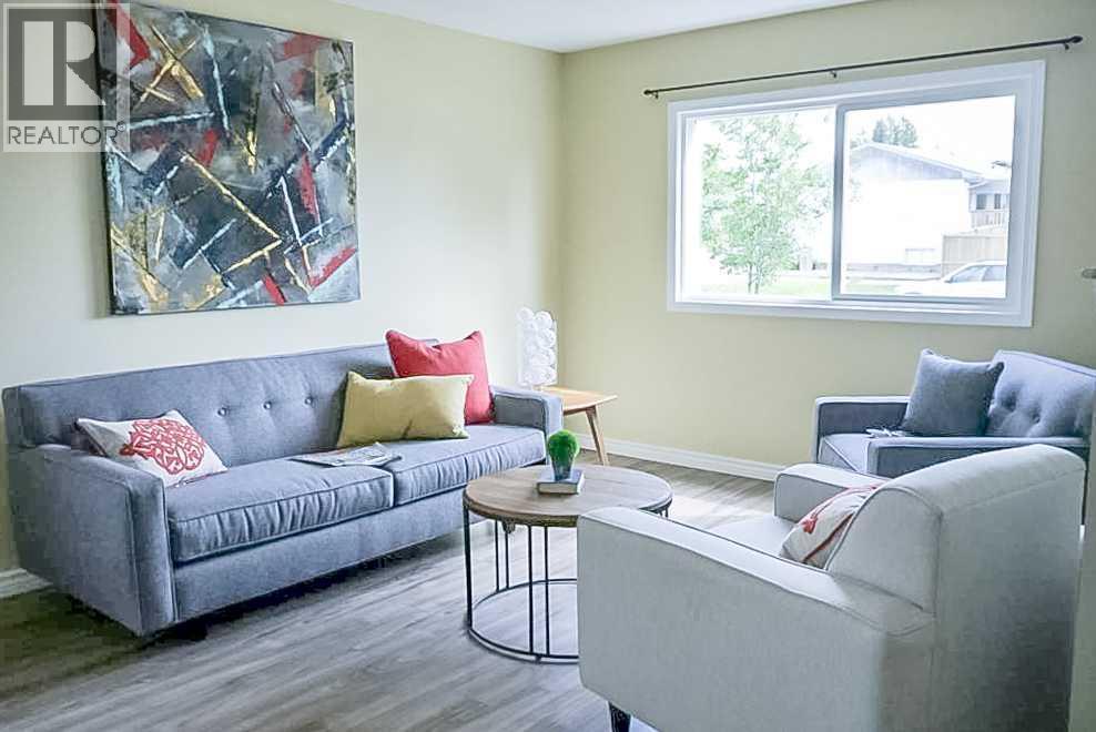 11320 97 Street, Grande Prairie, Alberta  T8V 3M9 - Photo 4 - A2305472