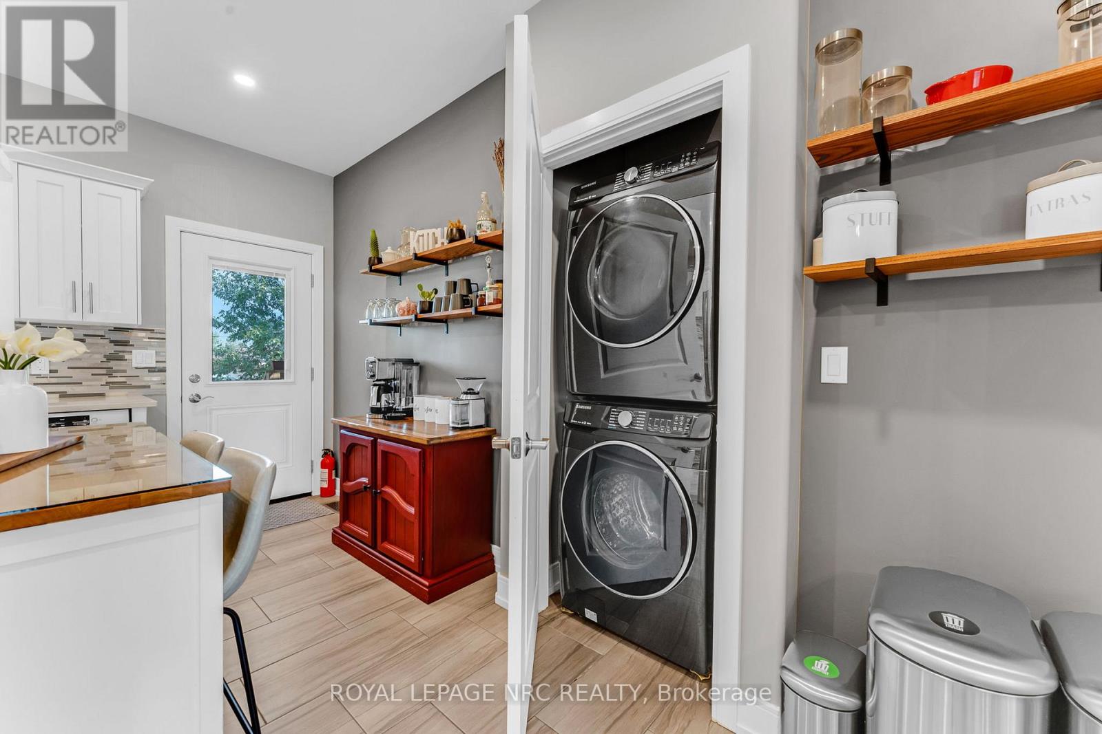 18 Erie Street, Welland, Ontario  L3B 5J7 - Photo 13 - X13047464