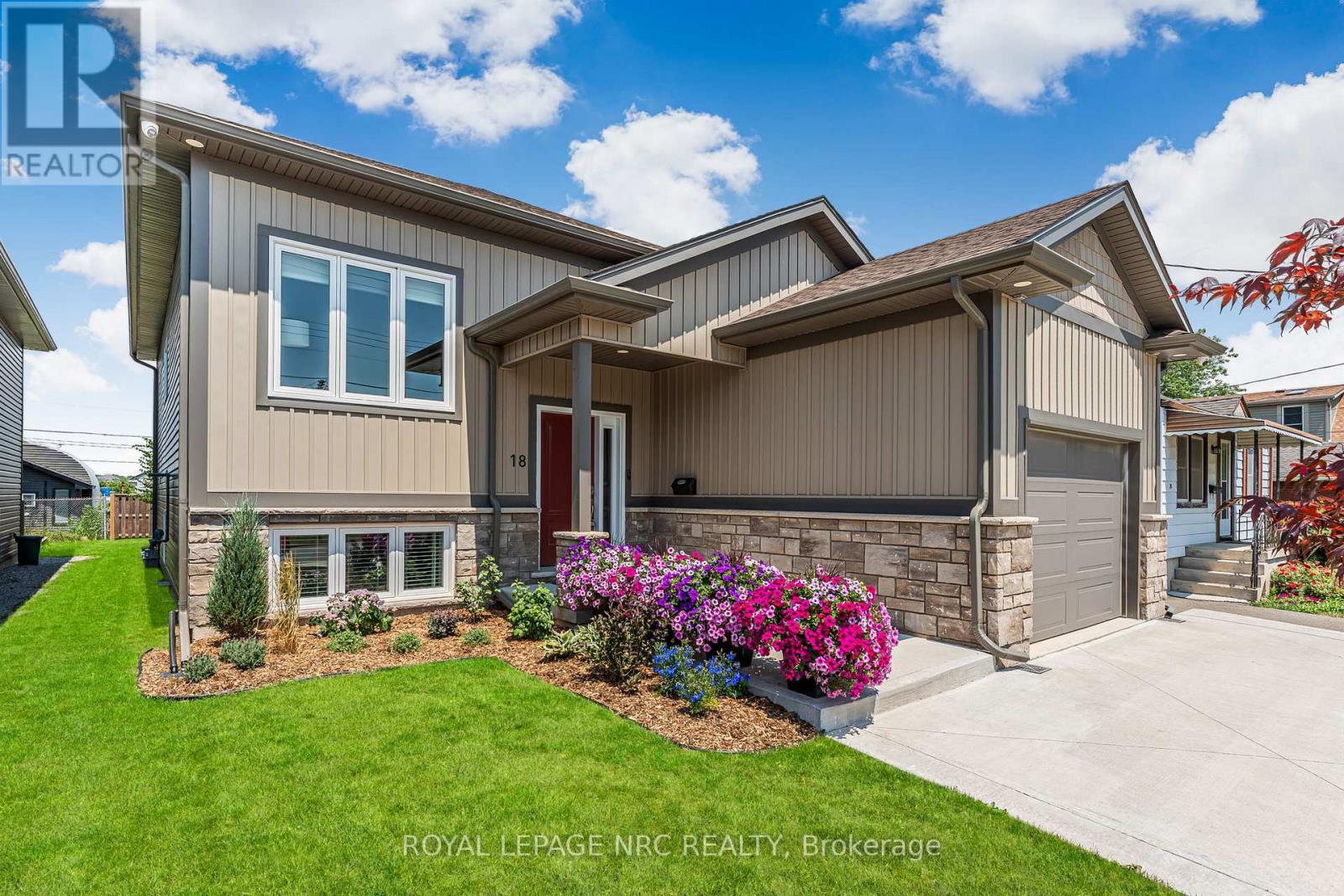 18 Erie Street, Welland, Ontario  L3B 5J7 - Photo 2 - X13047464