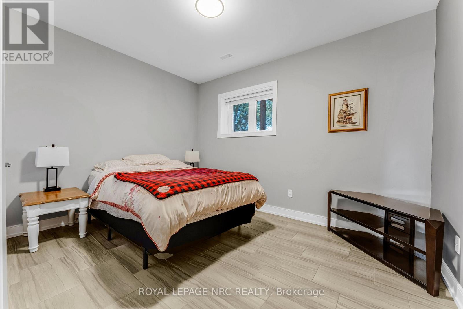 18 Erie Street, Welland, Ontario  L3B 5J7 - Photo 32 - X13047464