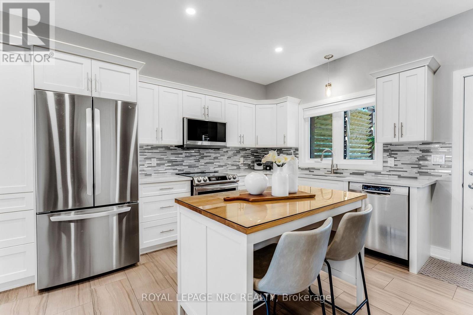 18 Erie Street, Welland, Ontario  L3B 5J7 - Photo 9 - X13047464