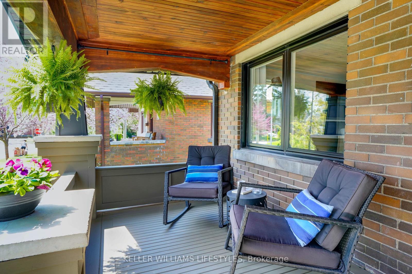 6 Windsor Crescent, London South, Ontario  N6C 1V7 - Photo 2 - X13046630