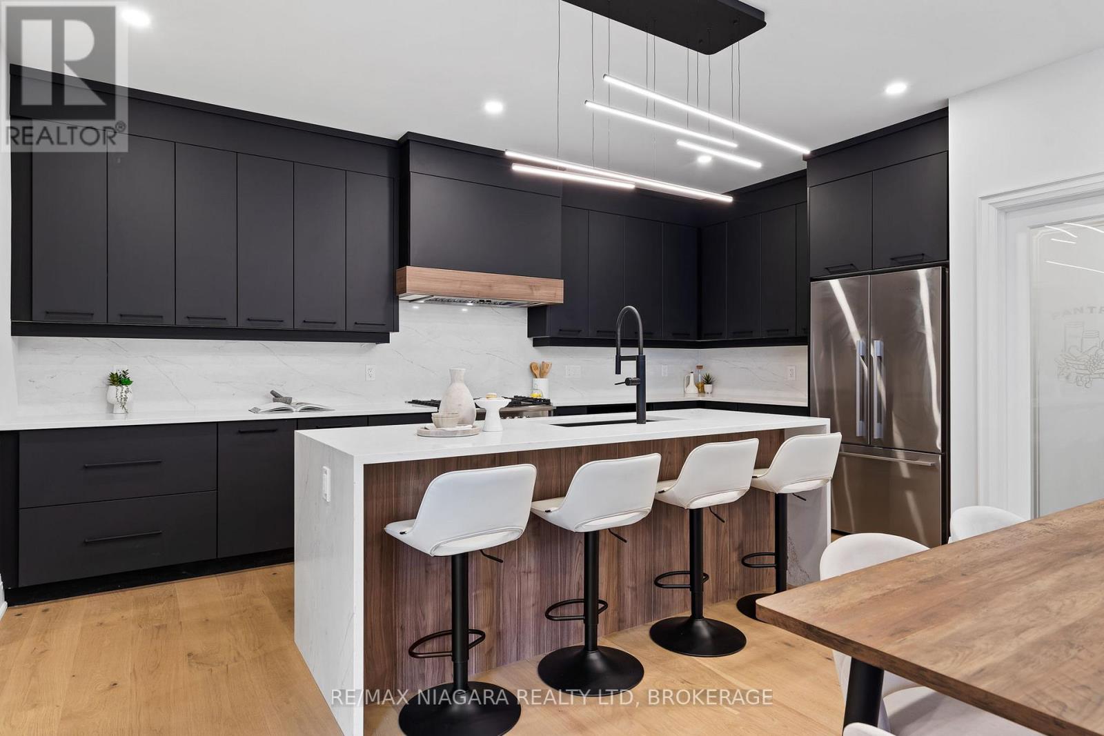 16 Accursi Crescent, Pelham, Ontario  L0S 1E2 - Photo 15 - X13007122