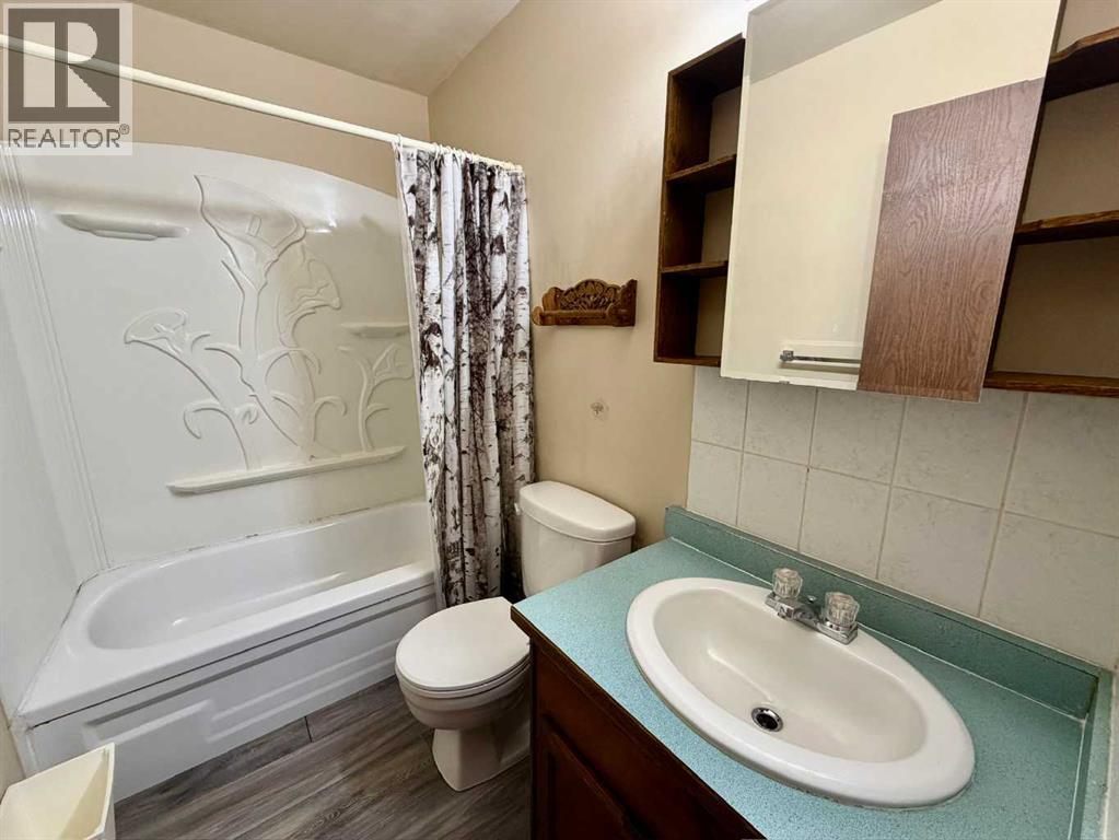 213 Stafford Bay N, Lethbridge, Alberta  T1H 5L2 - Photo 12 - A2305350