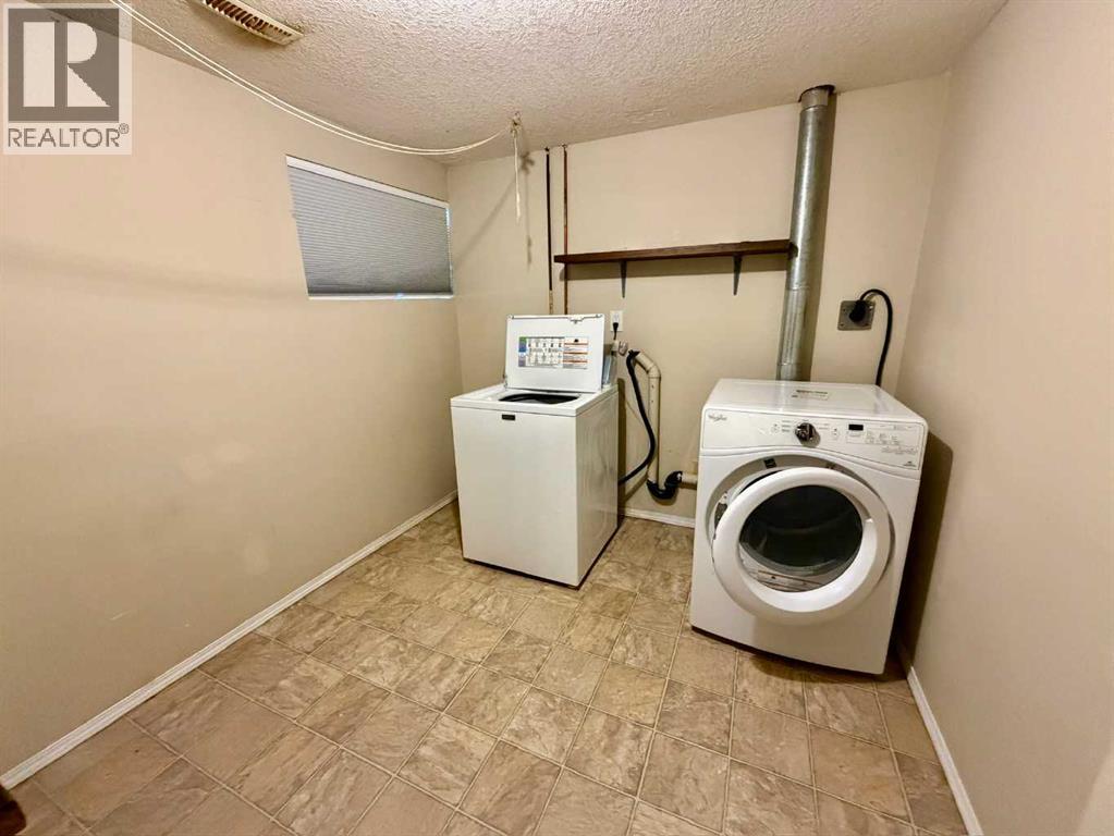 213 Stafford Bay N, Lethbridge, Alberta  T1H 5L2 - Photo 20 - A2305350