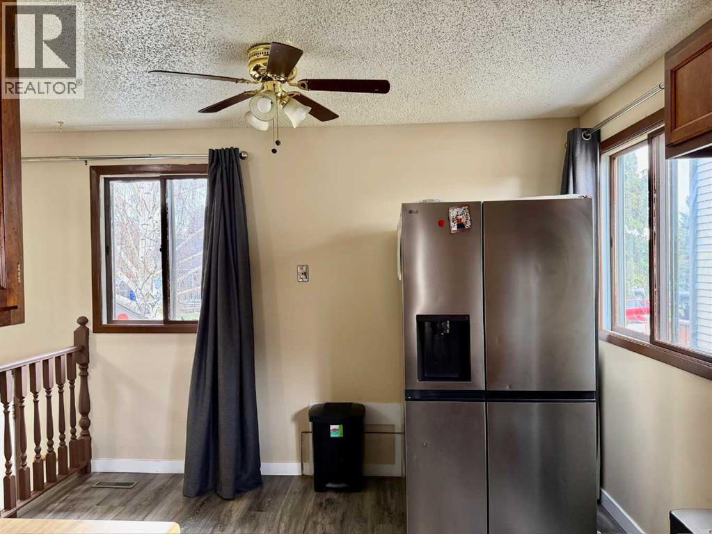 213 Stafford Bay N, Lethbridge, Alberta  T1H 5L2 - Photo 5 - A2305350