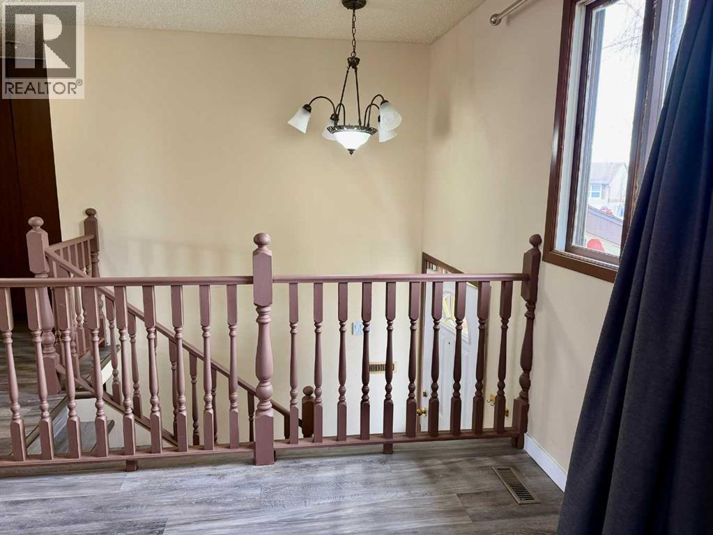 213 Stafford Bay N, Lethbridge, Alberta  T1H 5L2 - Photo 9 - A2305350