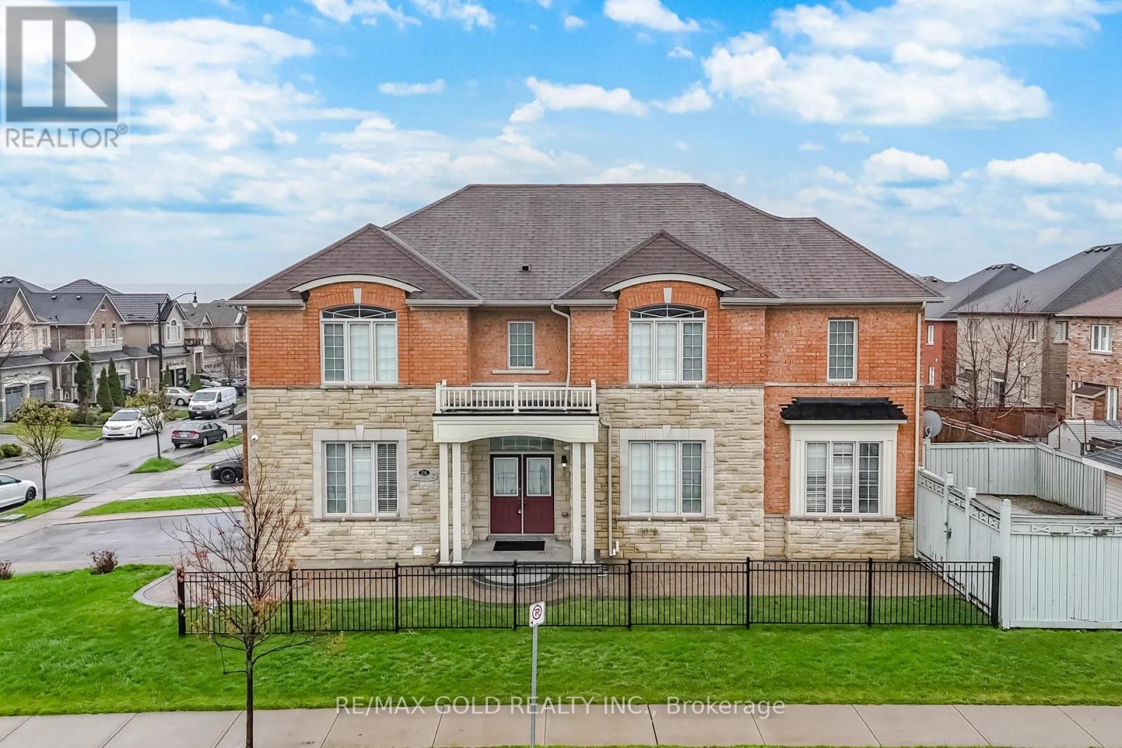 26 DRUMMONDVILLE DRIVE, Brampton, Ontario