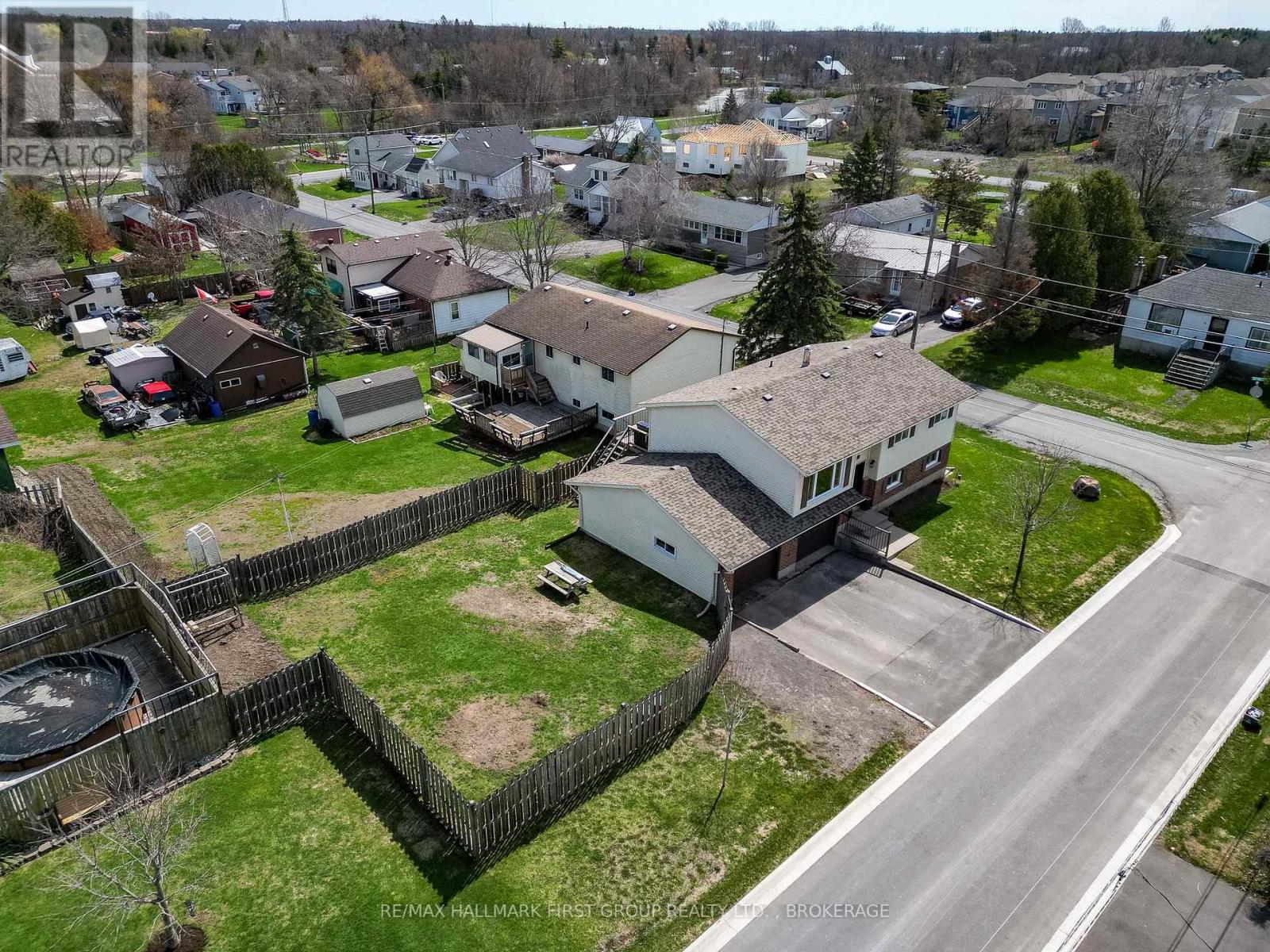 22 Cross Street, Loyalist, Ontario  K0H 2H0 - Photo 37 - X13047446