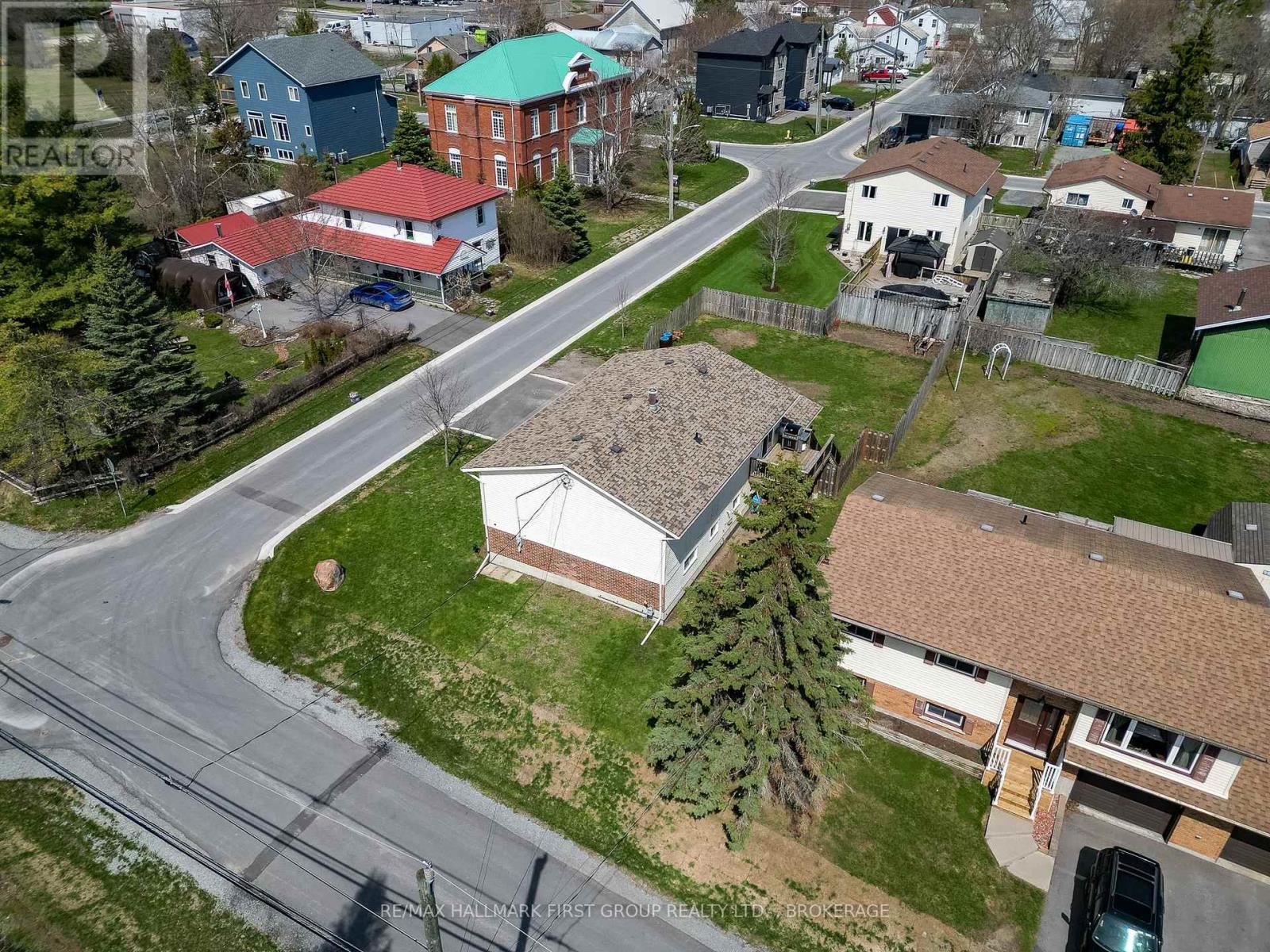 22 Cross Street, Loyalist, Ontario  K0H 2H0 - Photo 39 - X13047446