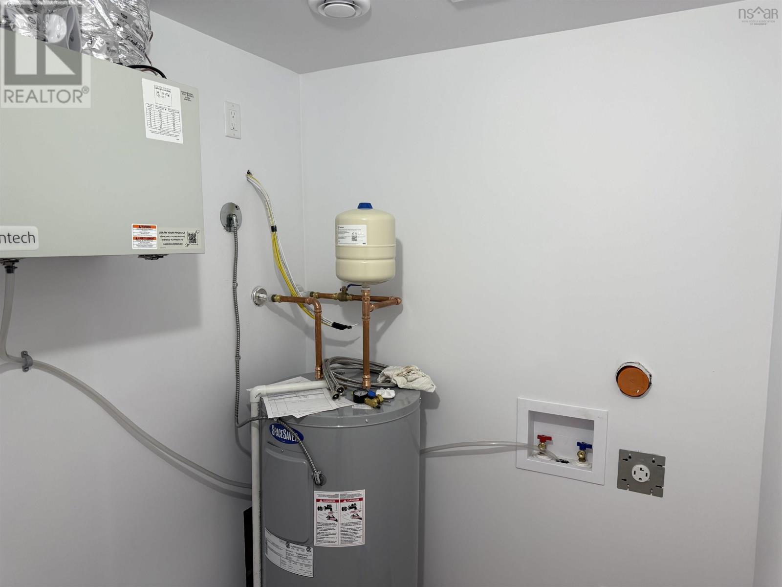 920 May Street, Scotchtown, New Waterford, Nova Scotia  B1H 1E4 - Photo 30 - 202606207