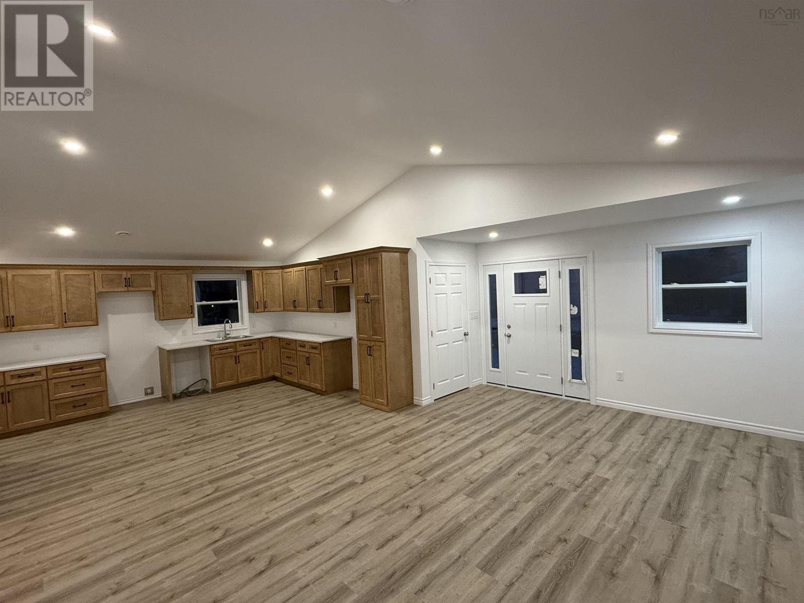 920 May Street, Scotchtown, New Waterford, Nova Scotia  B1H 1E4 - Photo 10 - 202606207