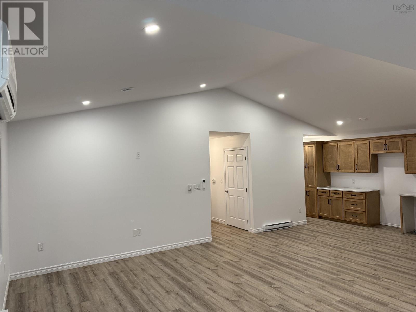 920 May Street, Scotchtown, New Waterford, Nova Scotia  B1H 1E4 - Photo 15 - 202606207