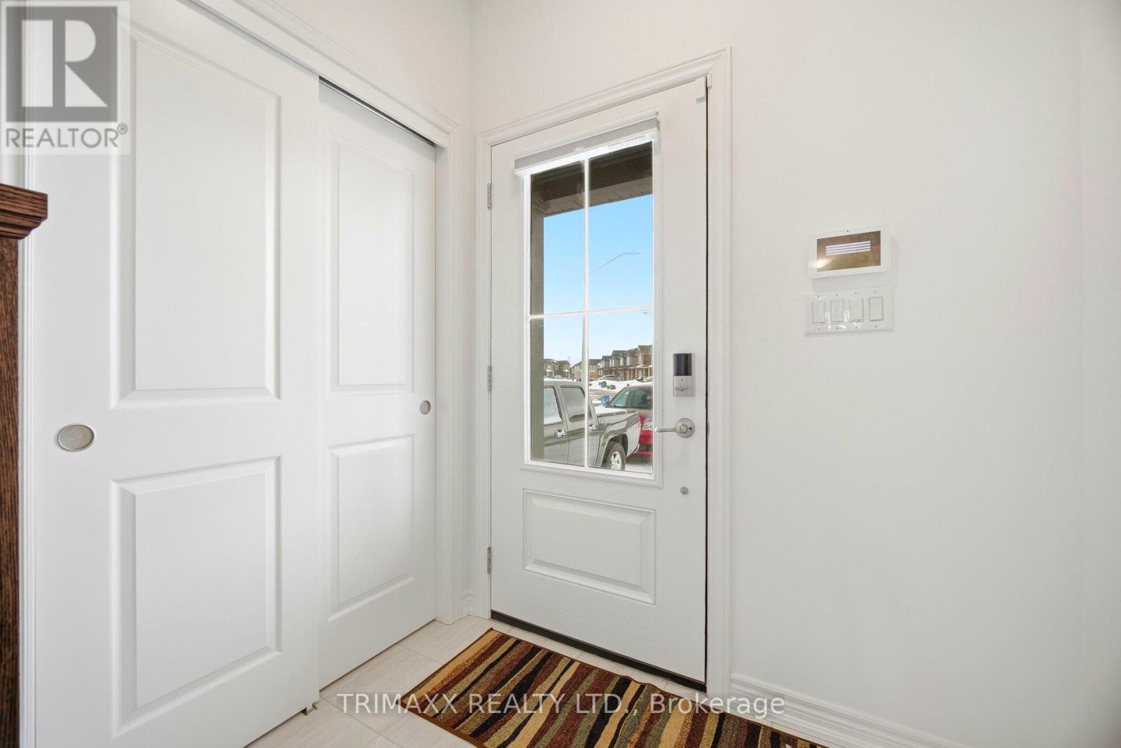 160 Sunflower Place, Welland, Ontario  L3C 0H9 - Photo 5 - X12816106