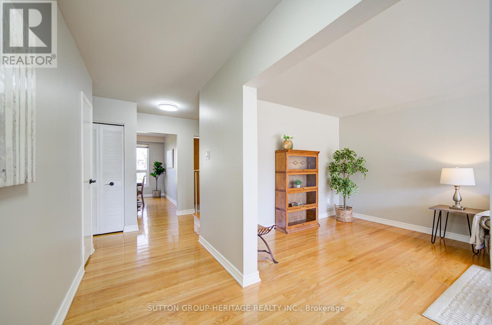 144 Old Sheppard Avenue, Toronto, Ontario  M2J 3L9 - Photo 3 - C13047392