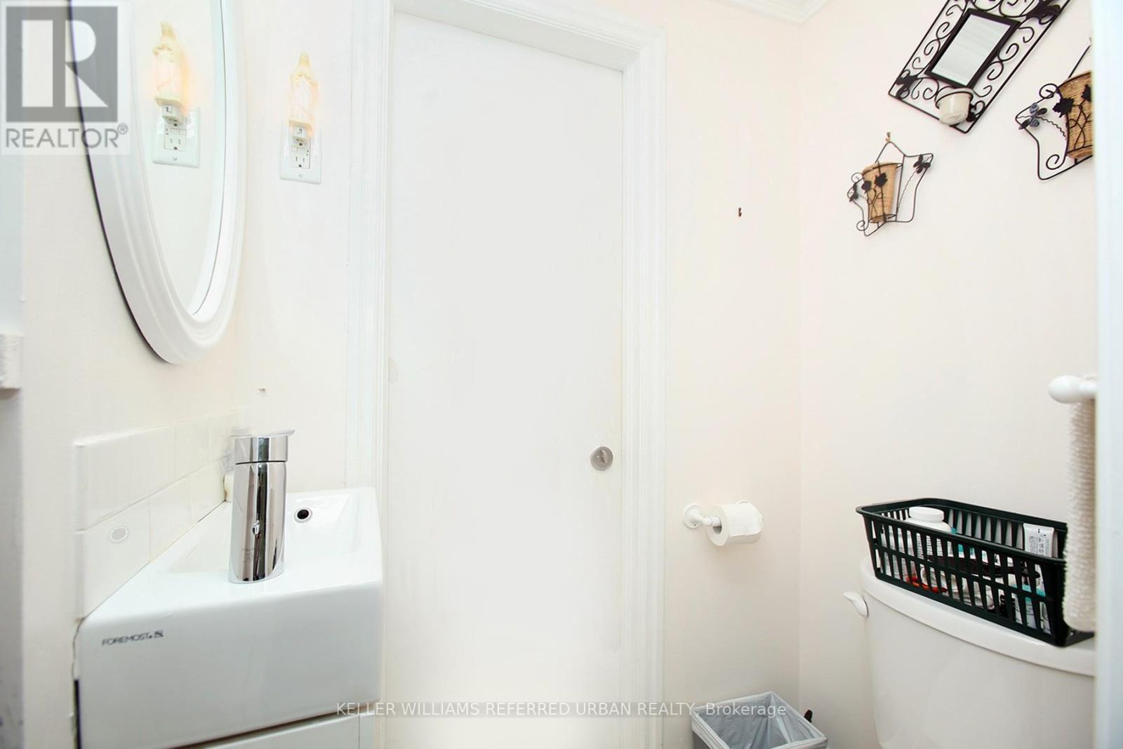 94 Fairholme Avenue, Toronto, Ontario  M6B 2W6 - Photo 16 - C13047416