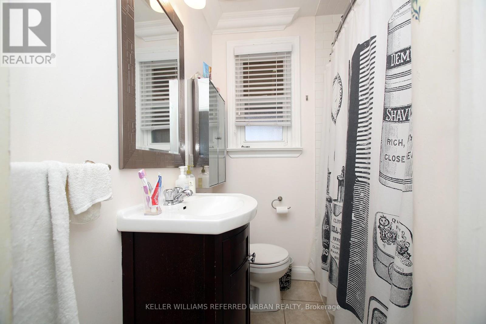 94 Fairholme Avenue, Toronto, Ontario  M6B 2W6 - Photo 18 - C13047416