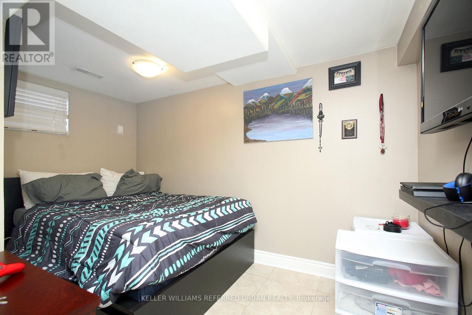 94 Fairholme Avenue, Toronto, Ontario  M6B 2W6 - Photo 19 - C13047416