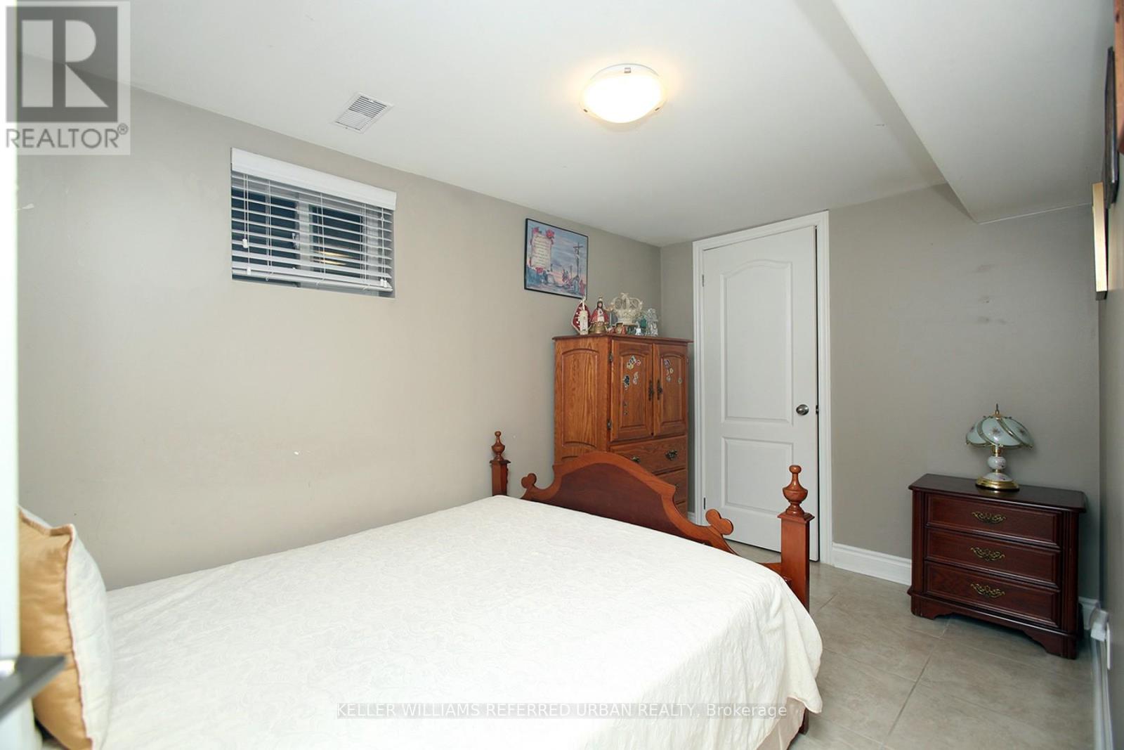 94 Fairholme Avenue, Toronto, Ontario  M6B 2W6 - Photo 21 - C13047416