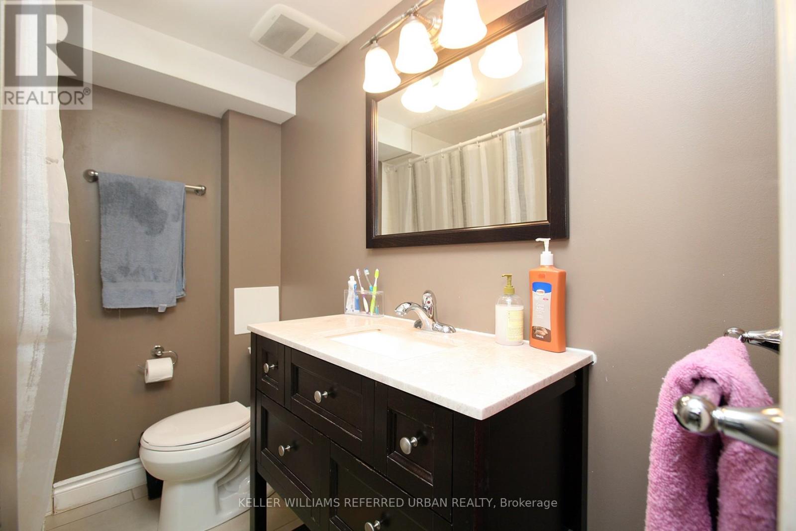 94 Fairholme Avenue, Toronto, Ontario  M6B 2W6 - Photo 24 - C13047416