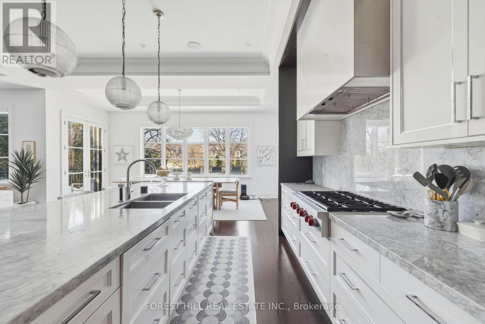 48 OLD FOREST HILL ROAD Toronto (Forest Hill South), ON M5P 2P9