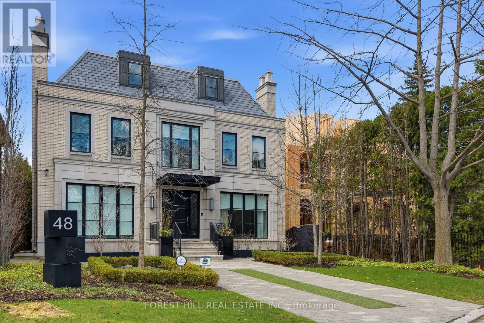 48 OLD FOREST HILL ROAD, Toronto, Ontario