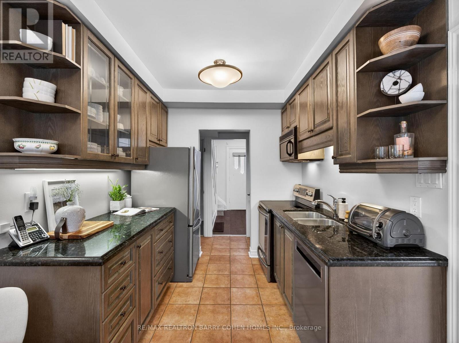 253 Briar Hill Avenue, Toronto, Ontario  M4R 1J3 - Photo 11 - C13047580