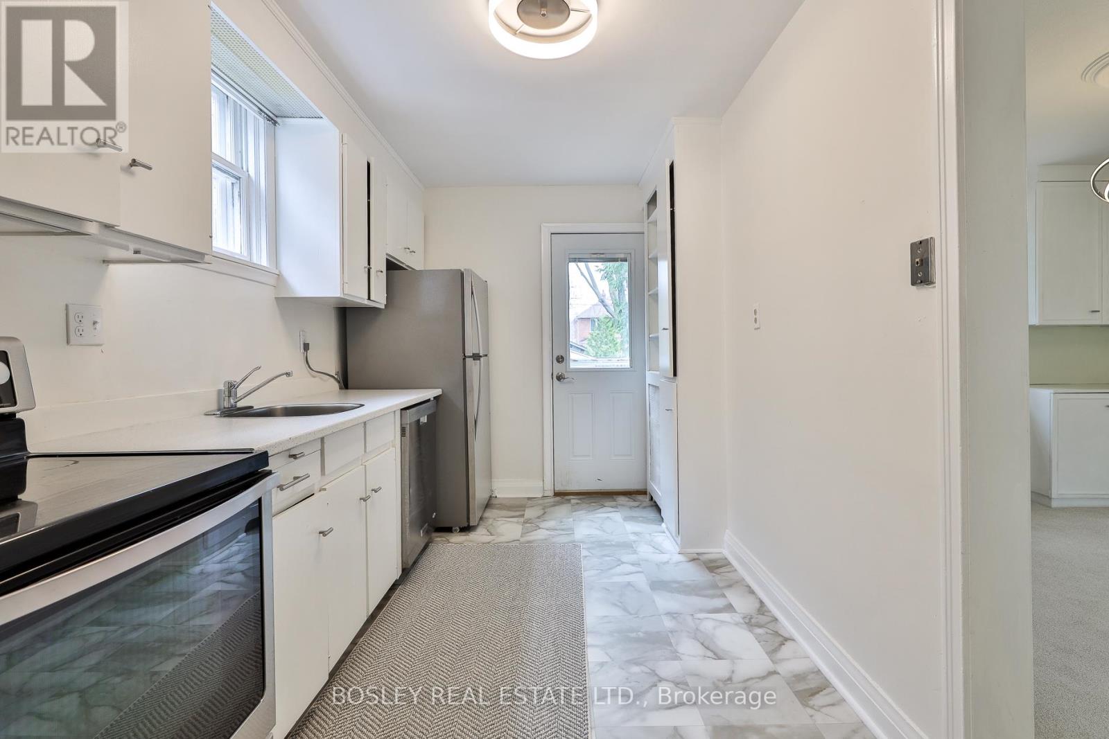432 Broadway Avenue, Toronto, Ontario  M4G 2R1 - Photo 11 - C13047588