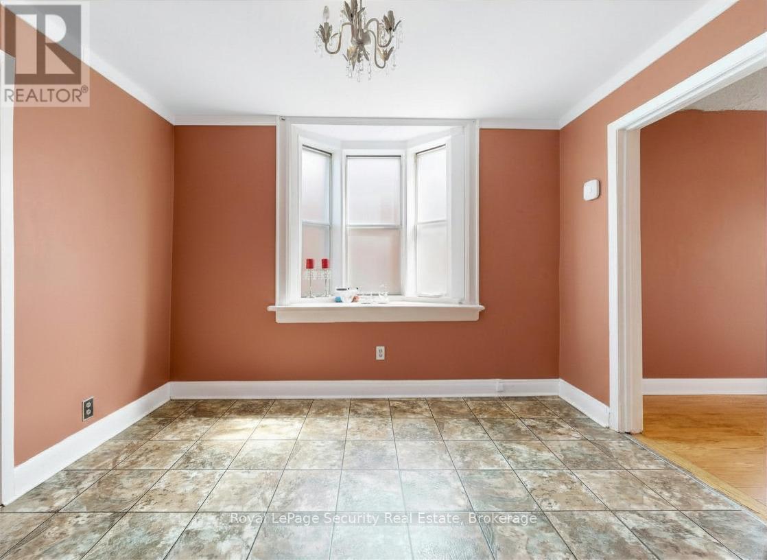 31 Blandford Street, Toronto, Ontario  M6E 3A6 - Photo 11 - C13047612