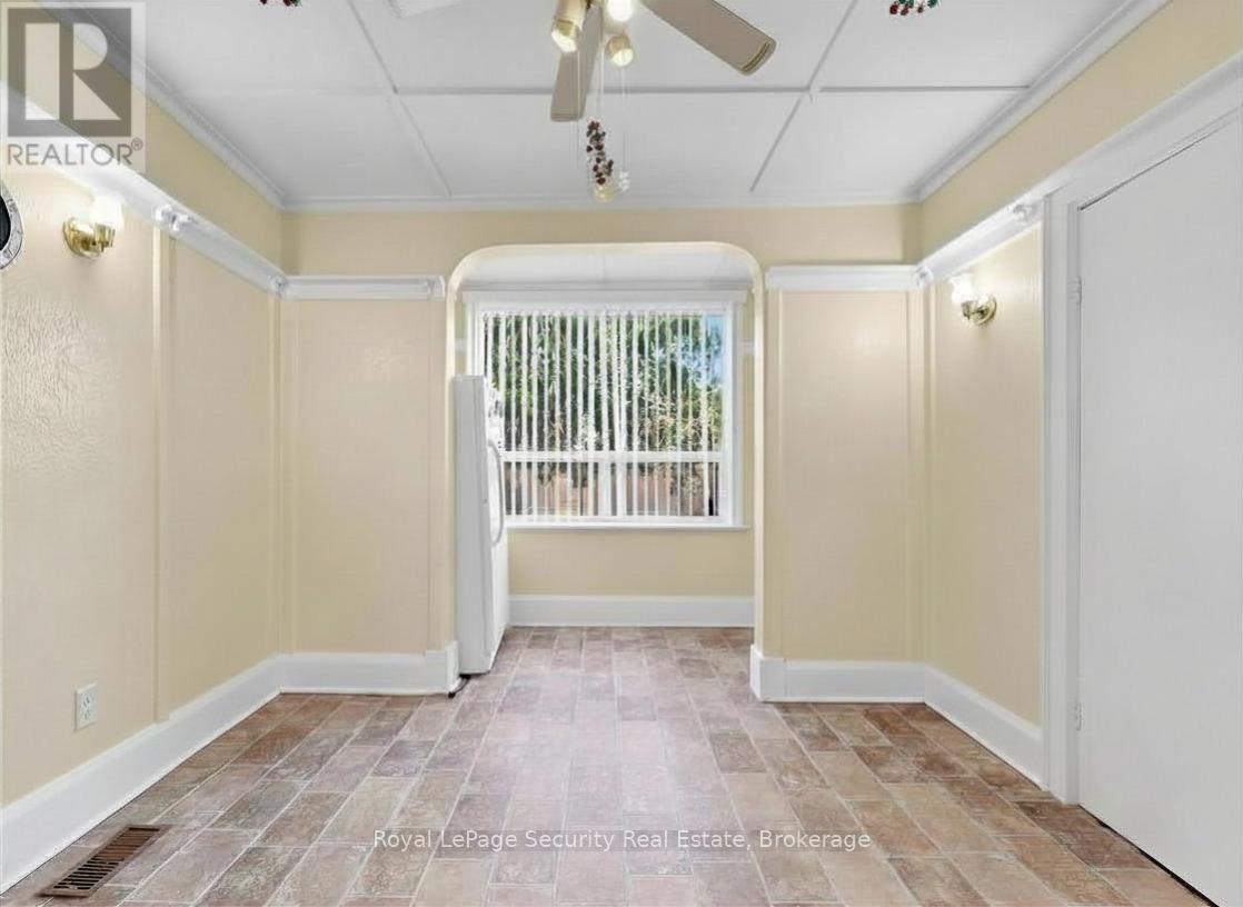 31 Blandford Street, Toronto, Ontario  M6E 3A6 - Photo 16 - C13047612