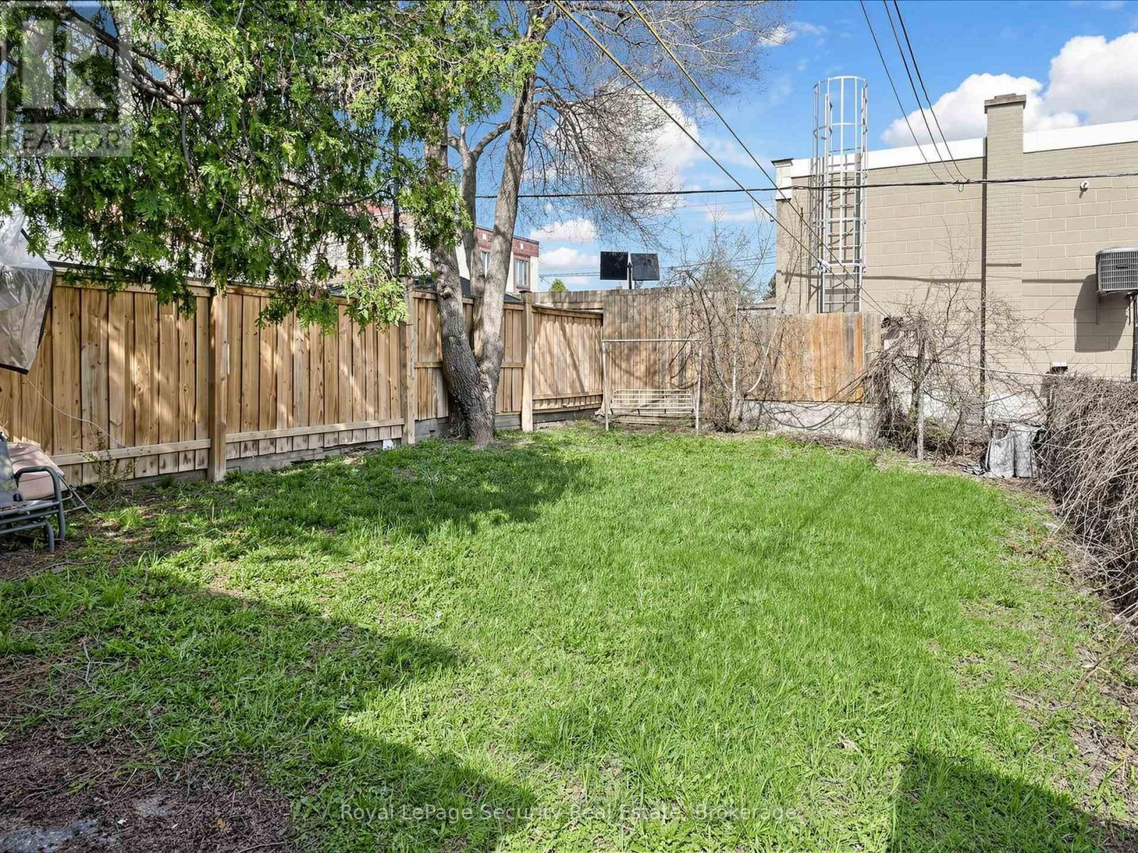 31 Blandford Street, Toronto, Ontario  M6E 3A6 - Photo 29 - C13047612