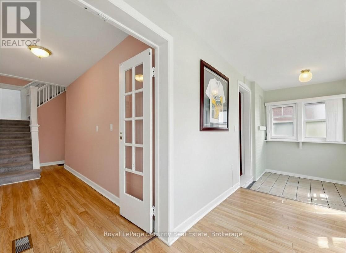 31 Blandford Street, Toronto, Ontario  M6E 3A6 - Photo 5 - C13047612